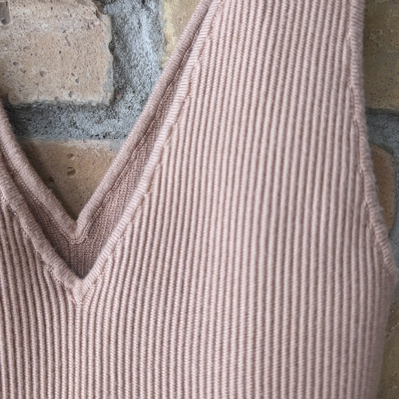 Babaton Sculpt Knit Top - Picture 5 of 7